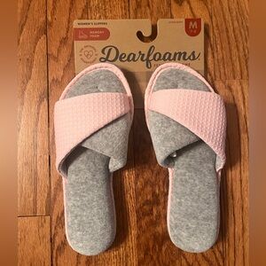 Dearfoam Slippers NEW, Pink & Gray, Size M (Women’s 7-8)